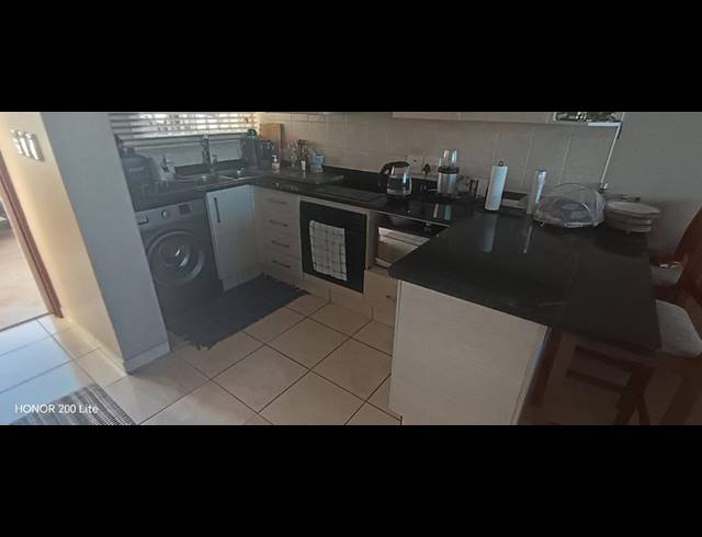 2 BEDROOM APARTMENT FOR SALE IN MARGATE BEACH